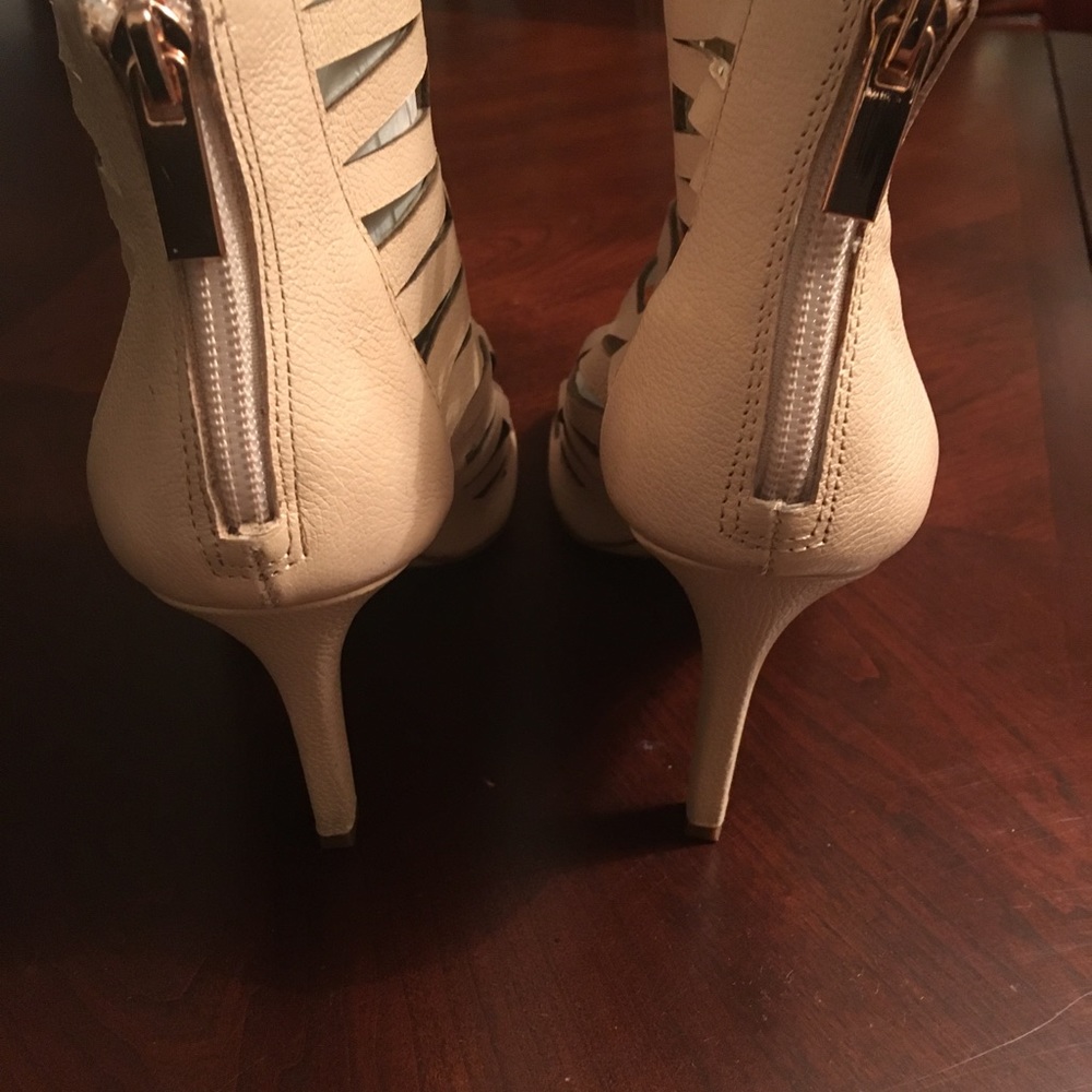 Booties - Picture 4 of 5